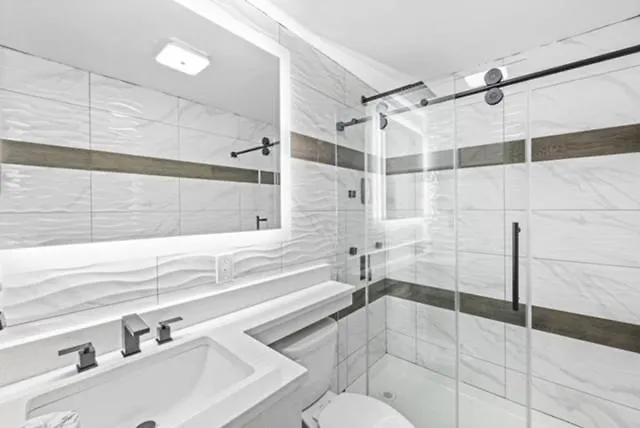 Hotel Opus Bronx Near Bay Plaza Mall New York